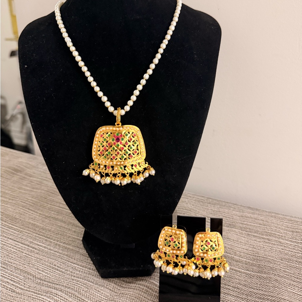 Traditional Tikri Jadau Necklace Set